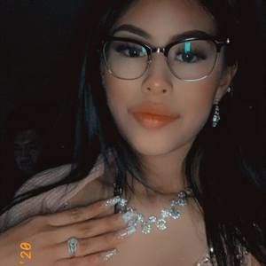 Meet your Posher, Yolanda